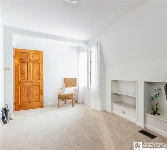 1030 East River Road, Grand Island, NY 14072