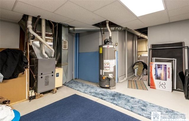 1030 East River Road, Grand Island, NY 14072