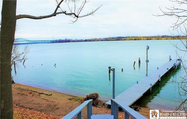 1030 East River Road, Grand Island, NY 14072