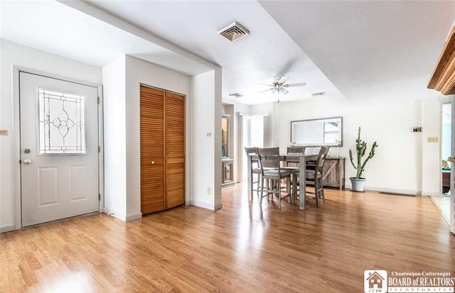 1030 East River Road, Grand Island, NY 14072