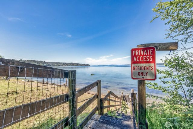 22604 Deppman Road SW, Vashon, WA 98070