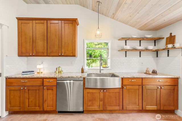22604 Deppman Road SW, Vashon, WA 98070