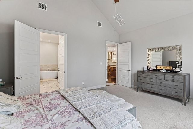 402 Gulfton ST, Lakeway, TX 78738