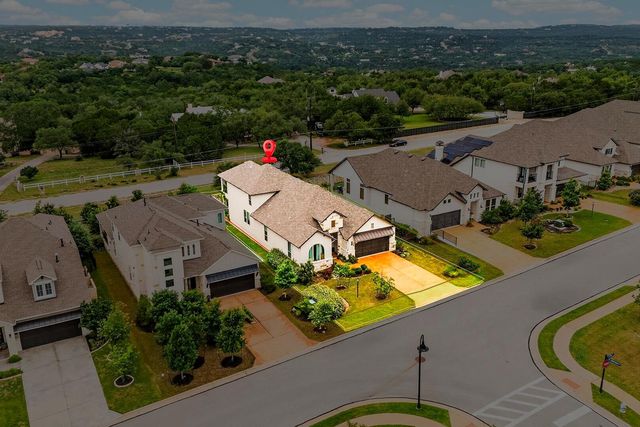 402 Gulfton ST, Lakeway, TX 78738