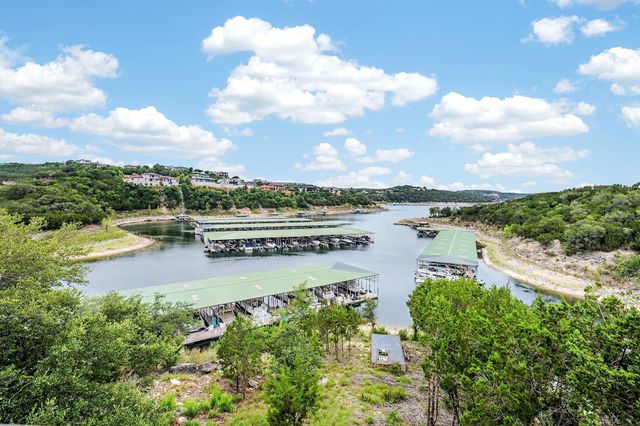 402 Gulfton ST, Lakeway, TX 78738