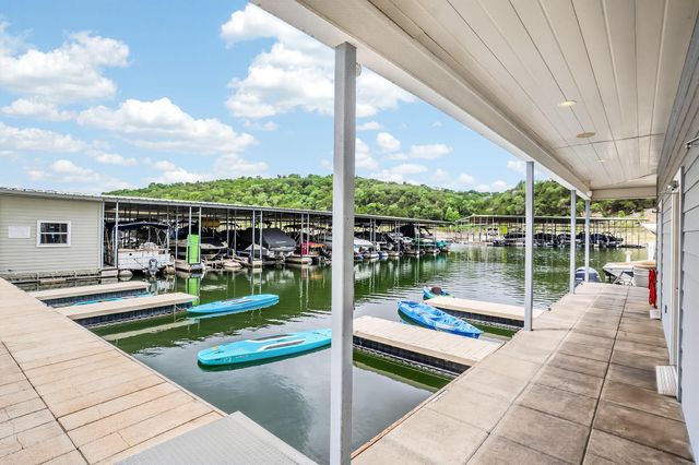 402 Gulfton ST, Lakeway, TX 78738