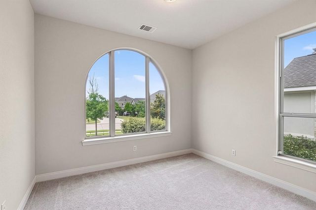 402 Gulfton ST, Lakeway, TX 78738