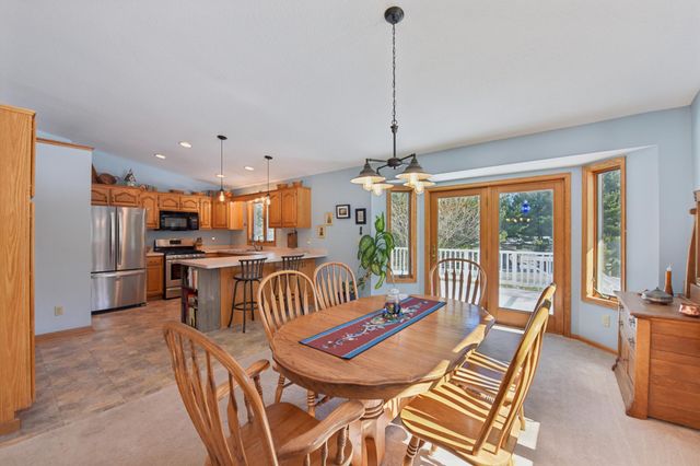 725 Packer Drive, Hudson, WI 54016