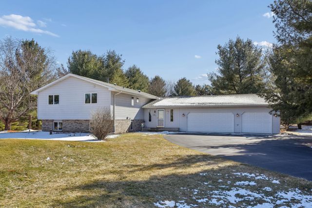 725 Packer Drive, Hudson, WI 54016