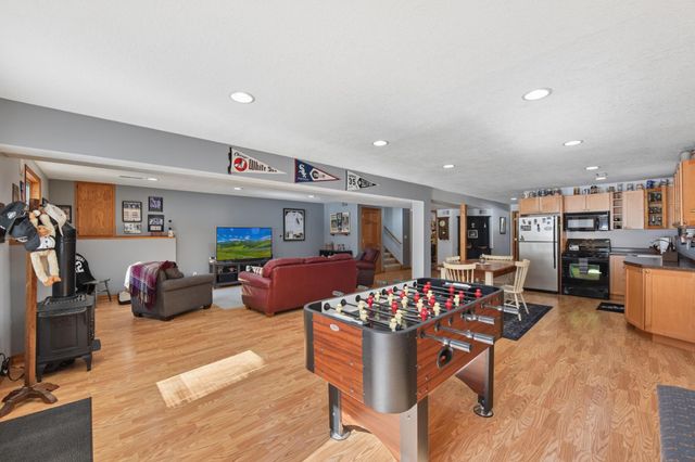 725 Packer Drive, Hudson, WI 54016