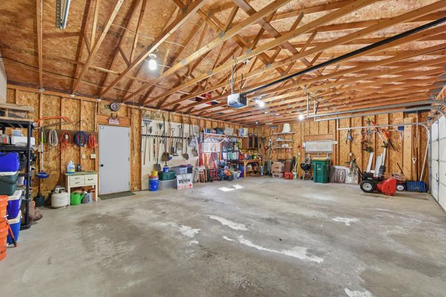 725 Packer Drive, Hudson, WI 54016