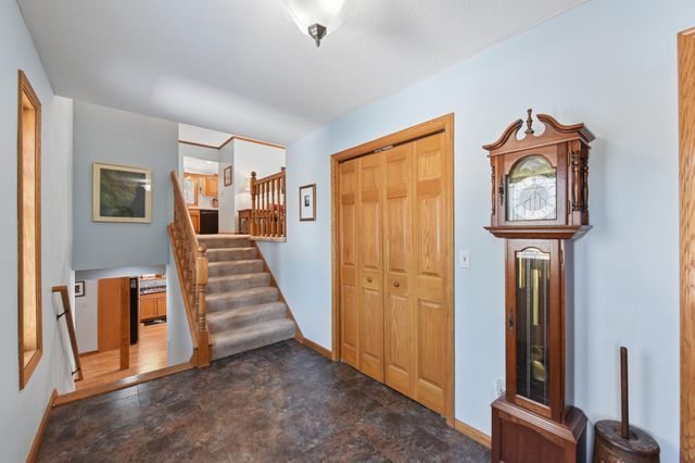 725 Packer Drive, Hudson, WI 54016