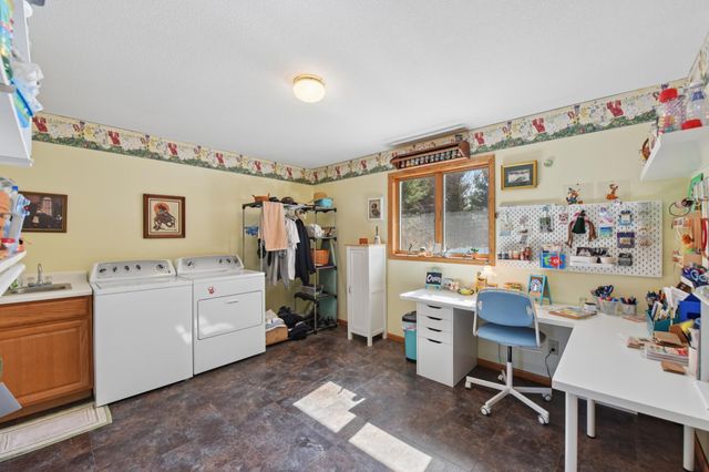 725 Packer Drive, Hudson, WI 54016