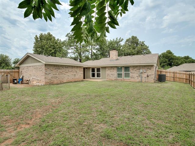 2236 NW 113th Place, Oklahoma City, OK 73120
