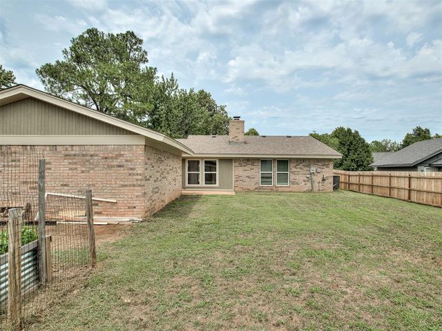 2236 NW 113th Place, Oklahoma City, OK 73120