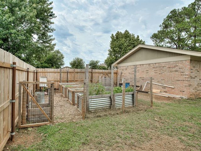 2236 NW 113th Place, Oklahoma City, OK 73120