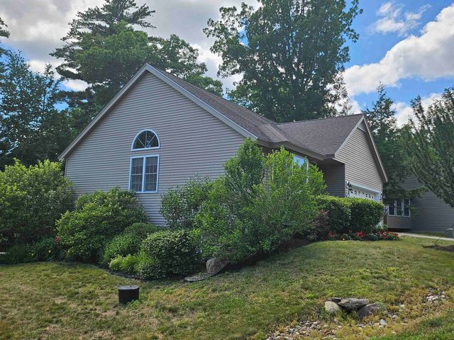 9 Hemlock Drive, Newton, NH 03858