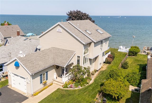 549 Turtle Rock Lane, Irondequoit, NY 14617