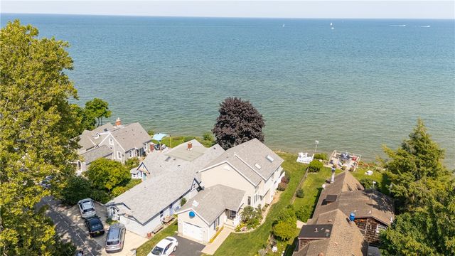 549 Turtle Rock Lane, Irondequoit, NY 14617