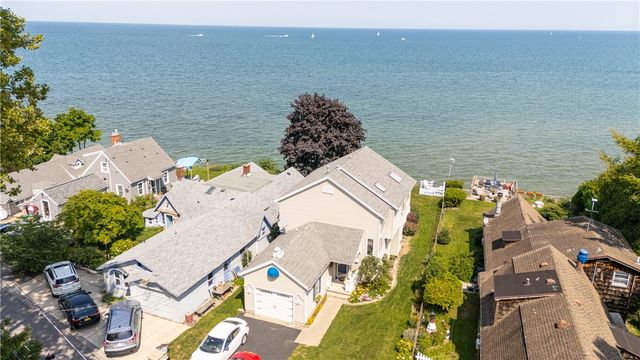 549 Turtle Rock Lane, Irondequoit, NY 14617