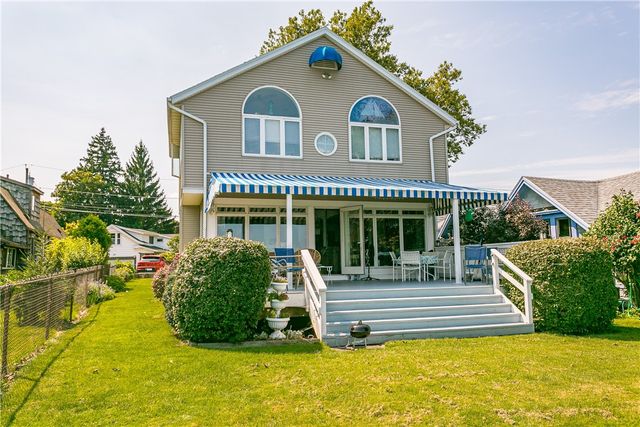 549 Turtle Rock Lane, Irondequoit, NY 14617