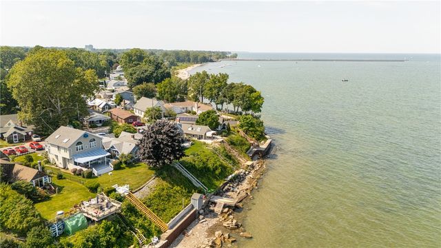 549 Turtle Rock Lane, Irondequoit, NY 14617