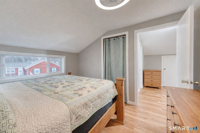 40 Cottage Grove Circle, Bloomfield, CT 06002