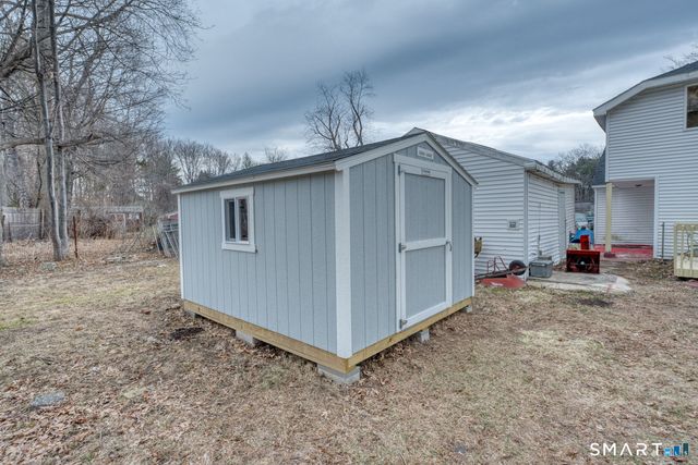 40 Cottage Grove Circle, Bloomfield, CT 06002