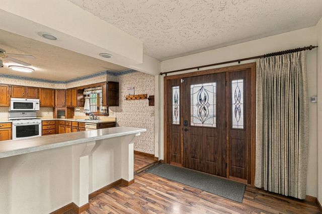 1687 35th Avenue, East Moline, IL 61244
