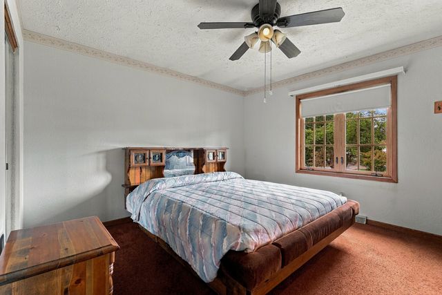 1687 35th Avenue, East Moline, IL 61244