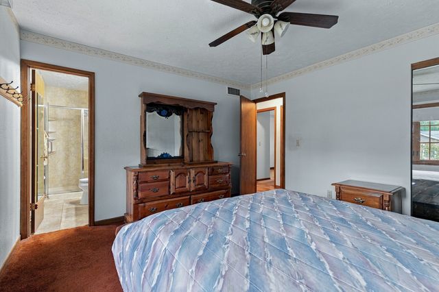 1687 35th Avenue, East Moline, IL 61244