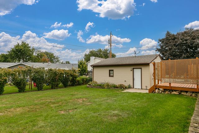 1687 35th Avenue, East Moline, IL 61244