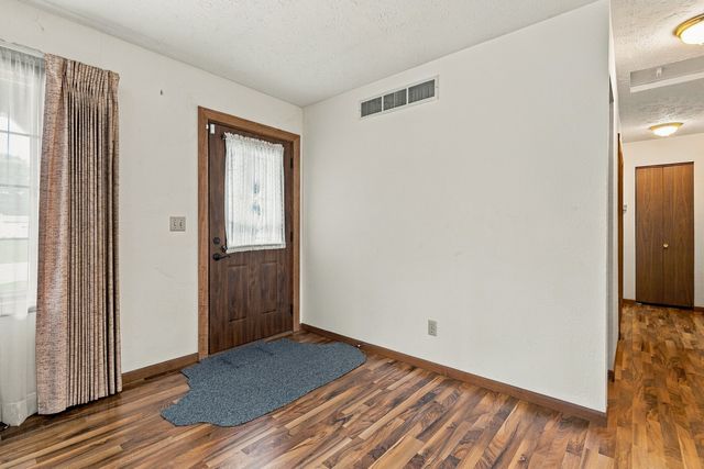 1687 35th Avenue, East Moline, IL 61244