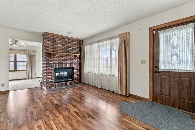 1687 35th Avenue, East Moline, IL 61244