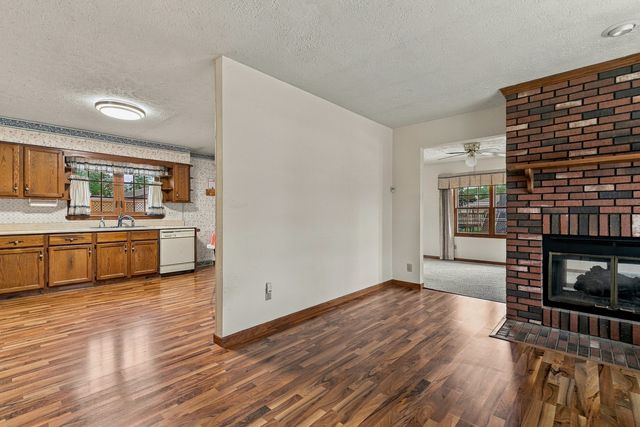 1687 35th Avenue, East Moline, IL 61244