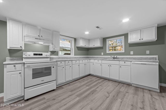 206 N Broad Street, Everetts, NC 27825