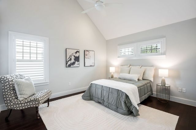656 Bishop Heights Lane, Dallas, TX 75208