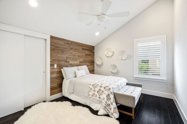 656 Bishop Heights Lane, Dallas, TX 75208