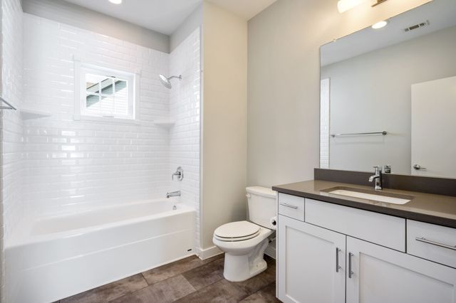 656 Bishop Heights Lane, Dallas, TX 75208