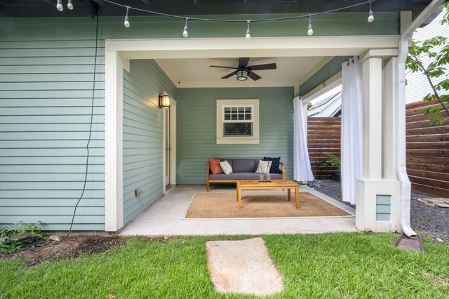 656 Bishop Heights Lane, Dallas, TX 75208