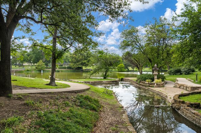 656 Bishop Heights Lane, Dallas, TX 75208