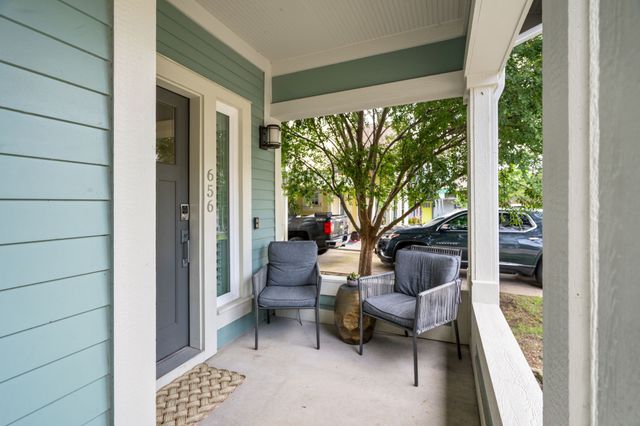 656 Bishop Heights Lane, Dallas, TX 75208