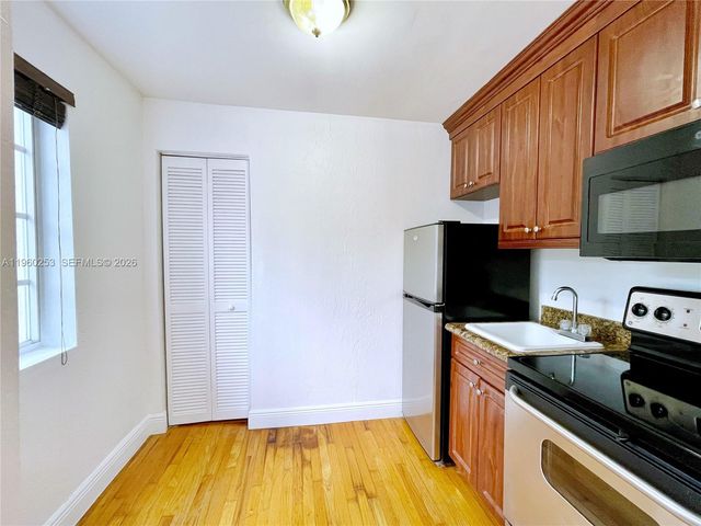 1241 14th St 8, Miami Beach, FL 33139