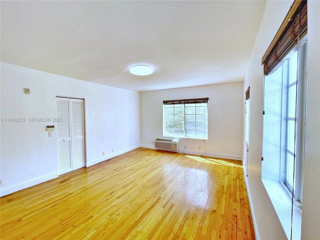 1241 14th St 8, Miami Beach, FL 33139