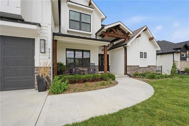 2310 Fishing Lane, Kearney, MO 64060