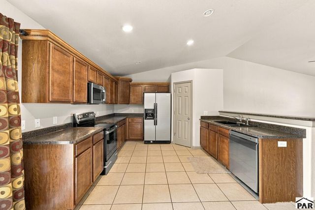 2308 Crestwood Ln, Pueblo, CO 81008