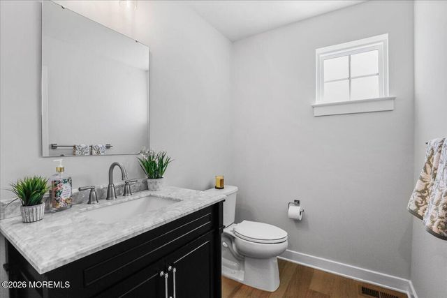 3 Annapolis Street, Farmingdale, NJ 07727