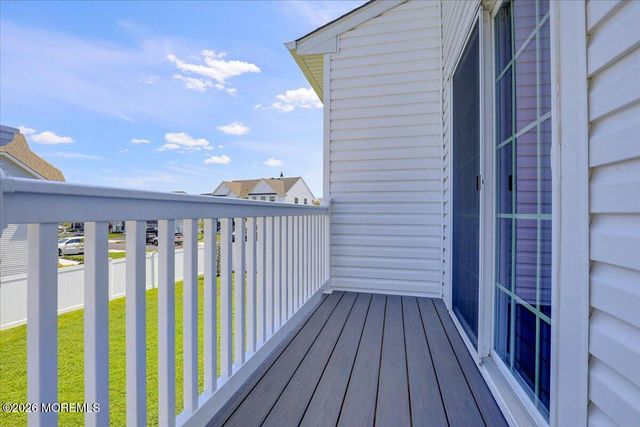 3 Annapolis Street, Farmingdale, NJ 07727