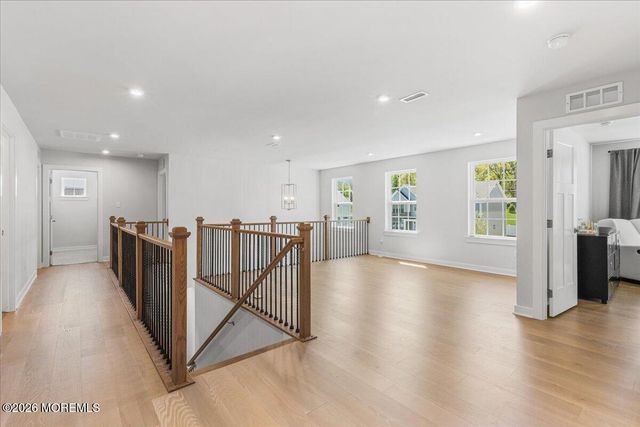 3 Annapolis Street, Farmingdale, NJ 07727