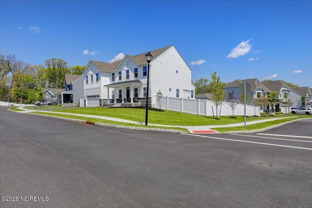 3 Annapolis Street, Farmingdale, NJ 07727